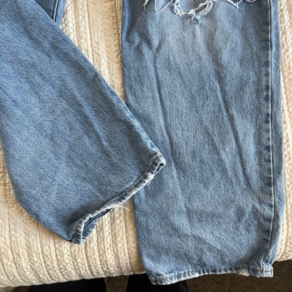 Levi’s 94 baggie light wash high waisted jeans size 31 distressed wide leg - Picture 3 of 8